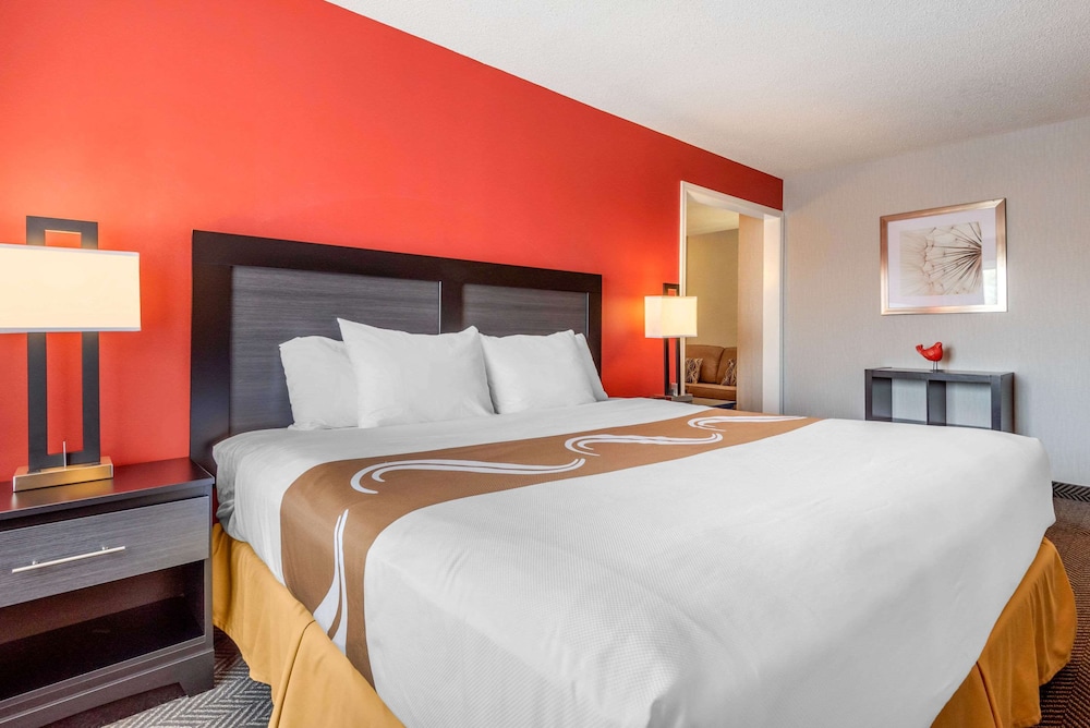 Quality Inn & Suites Mississauga 12/41