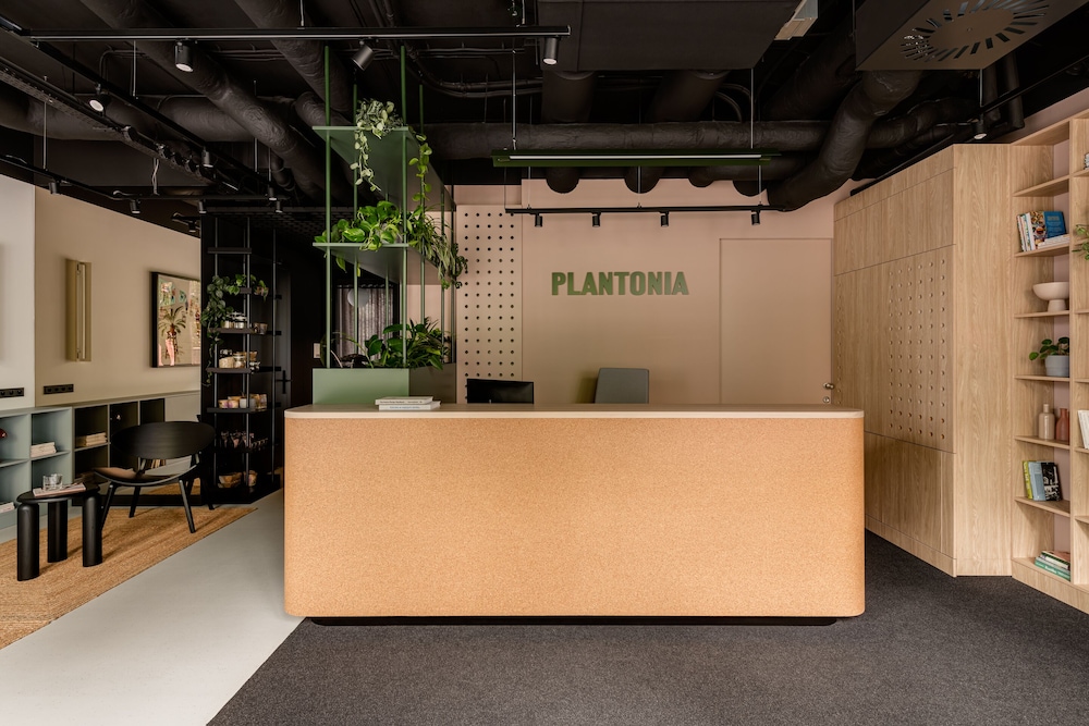 Plantonia Aparthotel 3/45