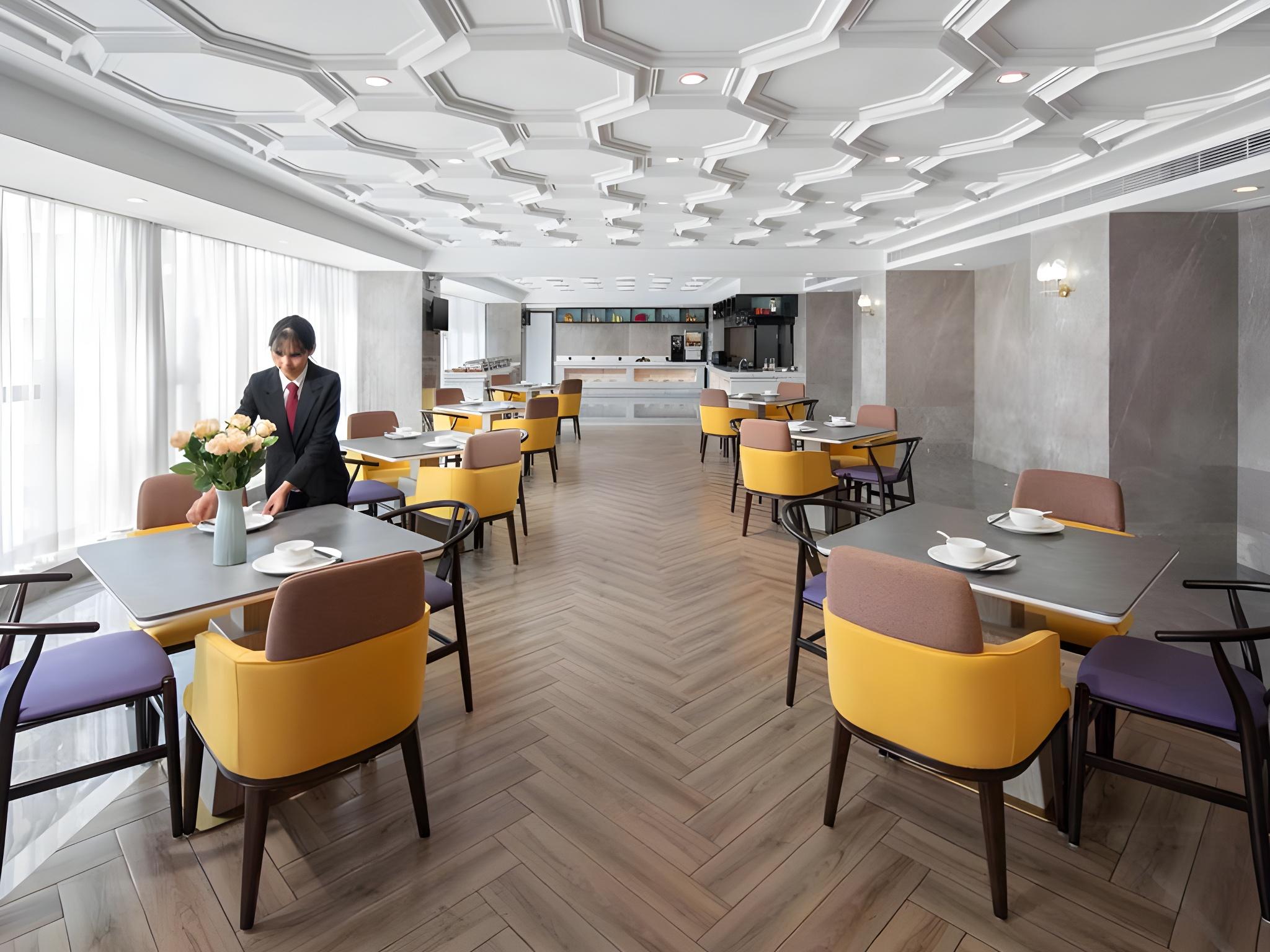 Vienna International Hotel (Anning Donghu) 34/38