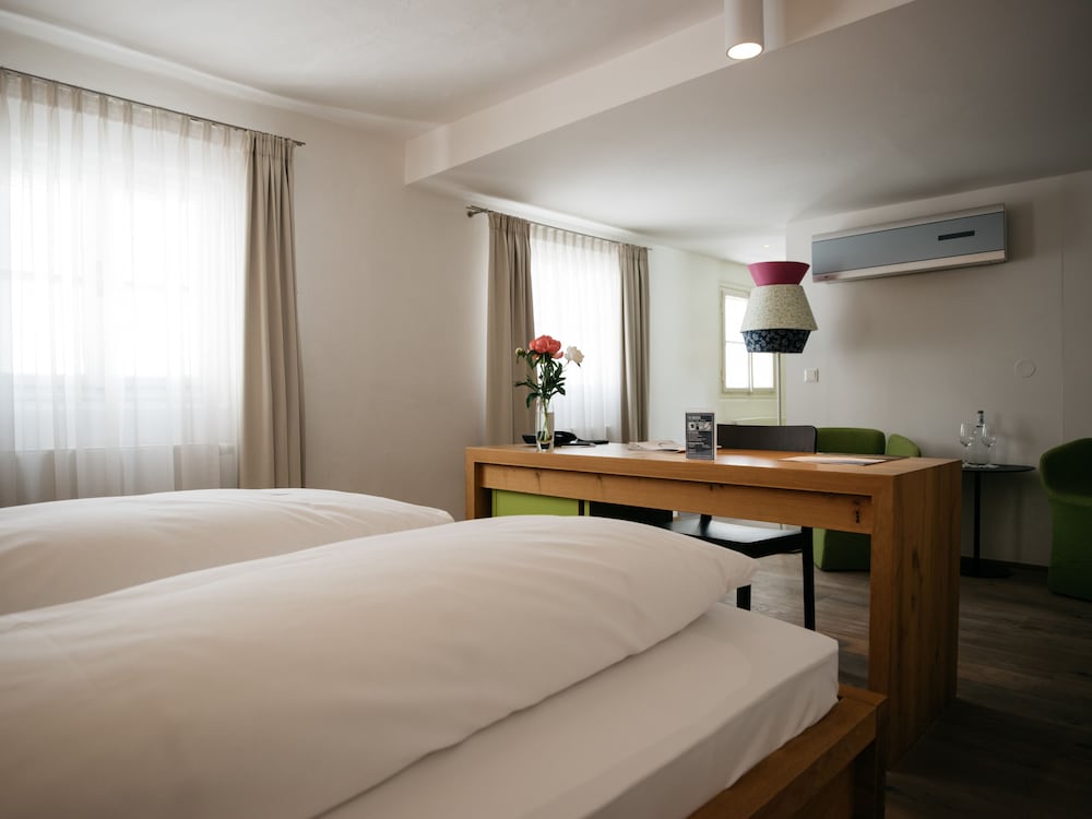 Arthotel Blaue Gans 13/76