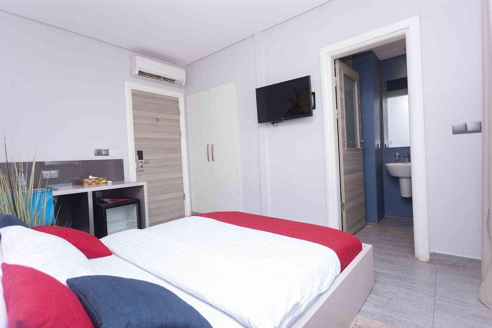 Urbano Hotel 13/50