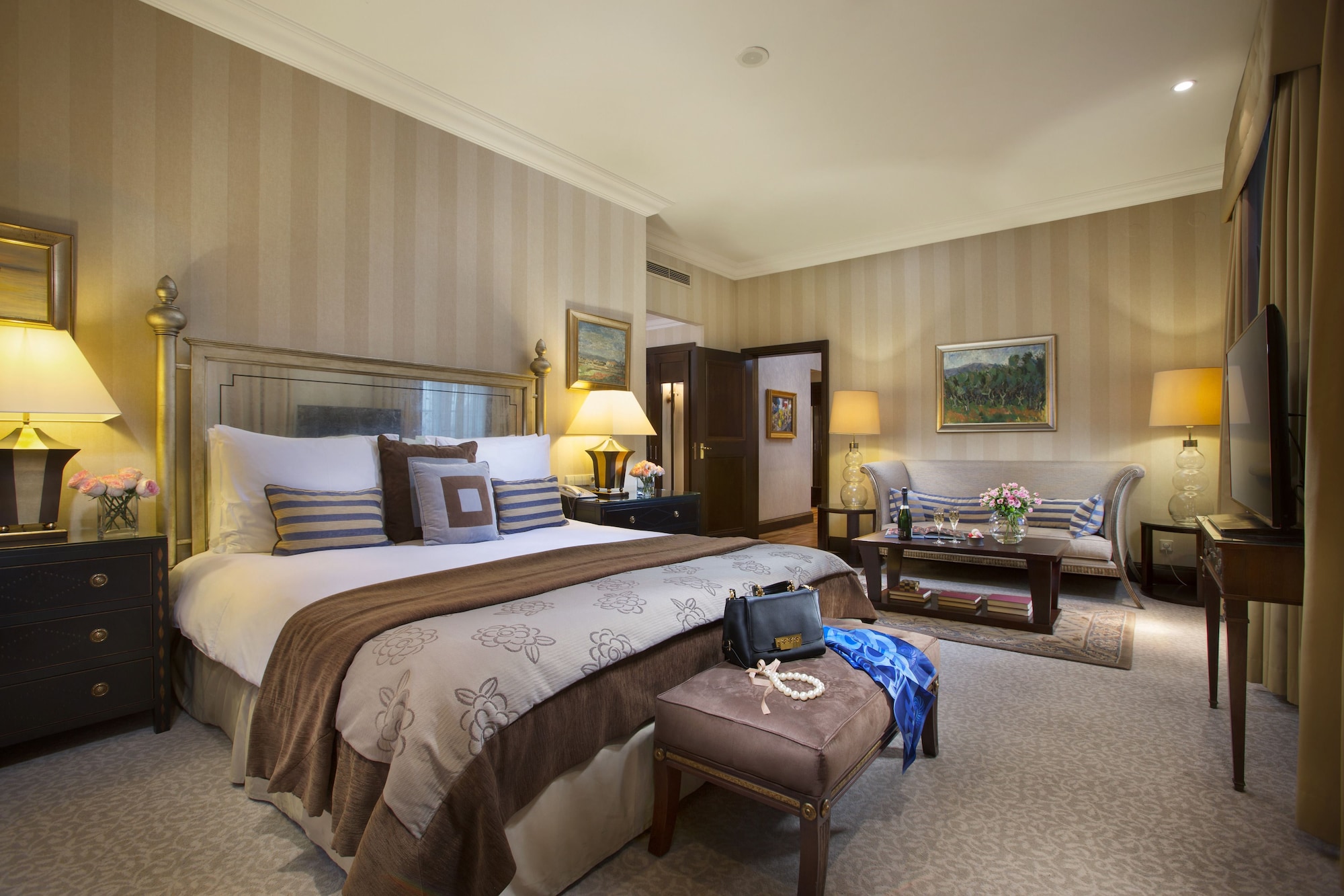 Esplanade, Suite, King Bed