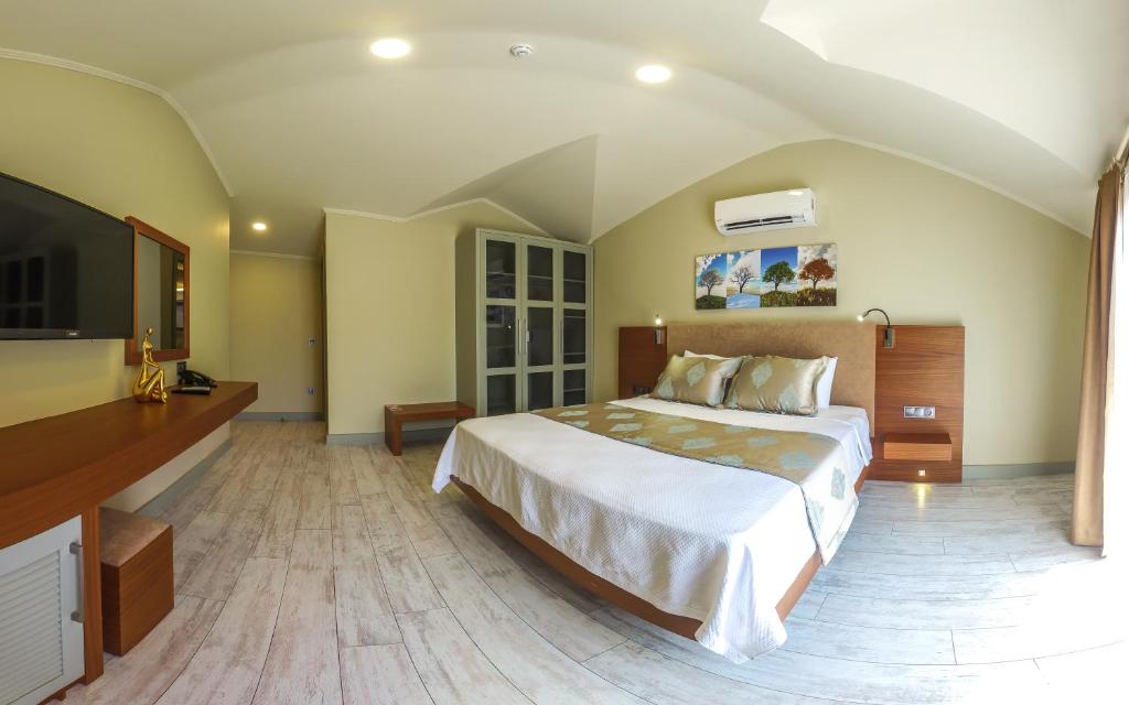 Room, Double Bed, with Extra Bed