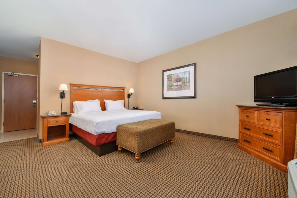 Hampton Inn and Suites Coeur D Alene 11/45