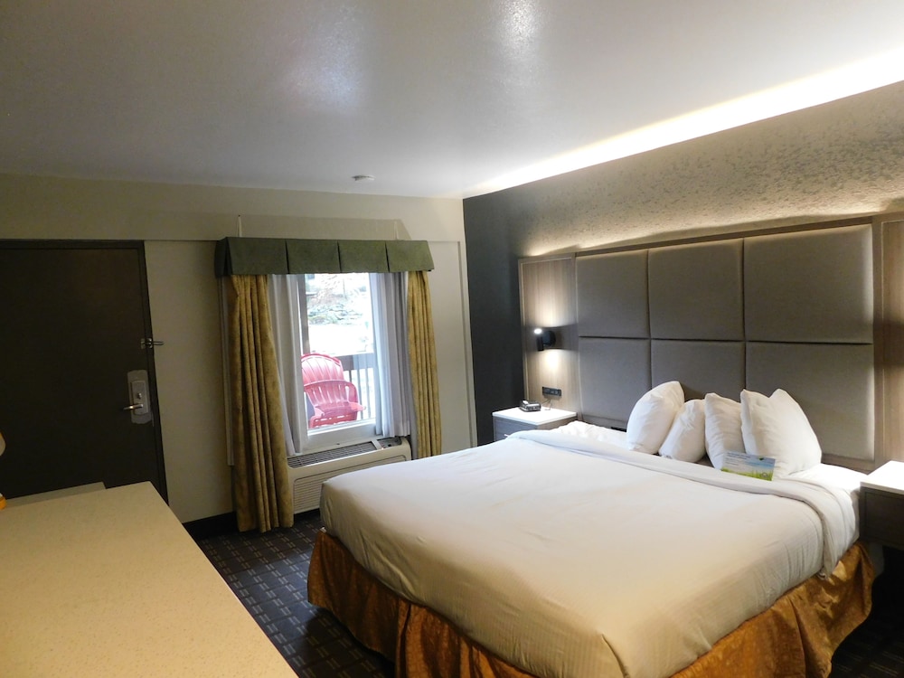 Days Inn & Suites By Wyndham Downtown Gatlinburg Parkway 10/68