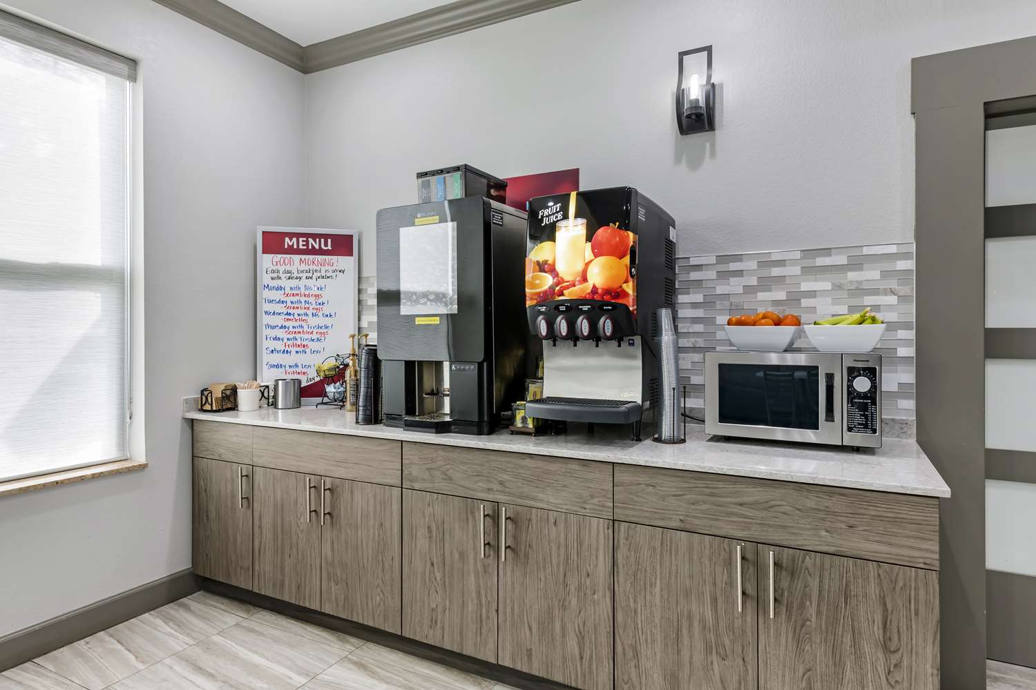 Best Western Plus First Coast Inn & Suites 6/53