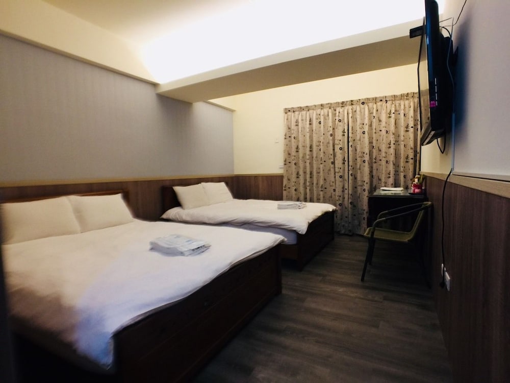 Love Fengjia Colorful Hotel 11/37