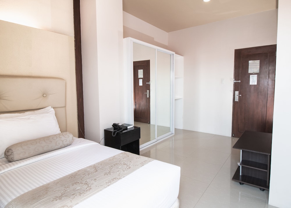 Sierra Hotel 16/46
