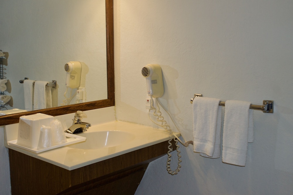 Knights Inn Bridgeport/Frankenmuth 8/19