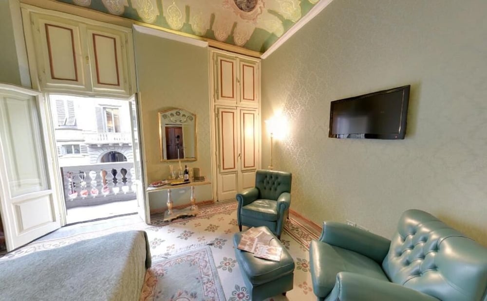 Cavour 10 20/32