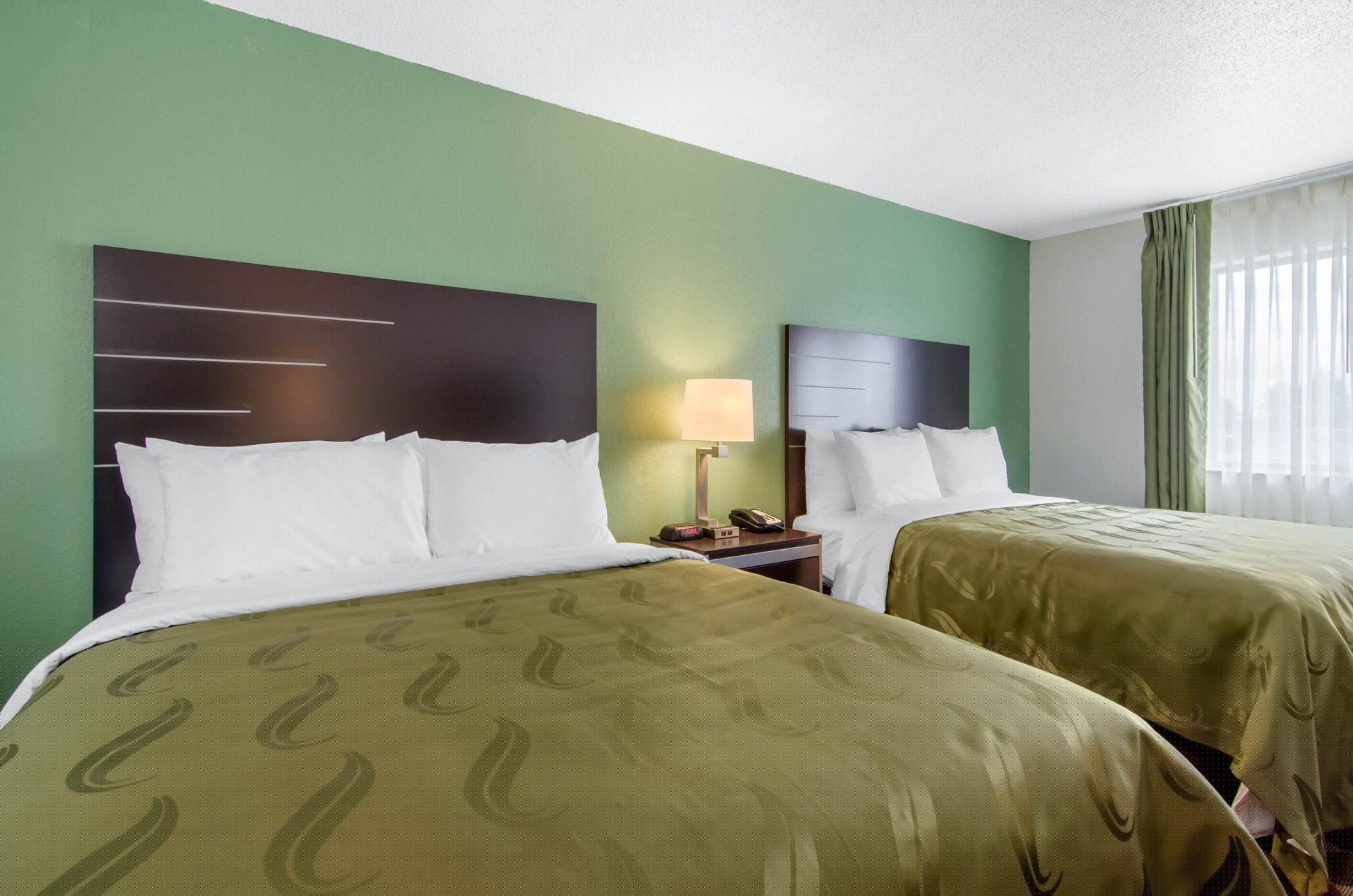 غرفة قياسية بسريرين كوين، Quality Inn Russell, KS 3/10