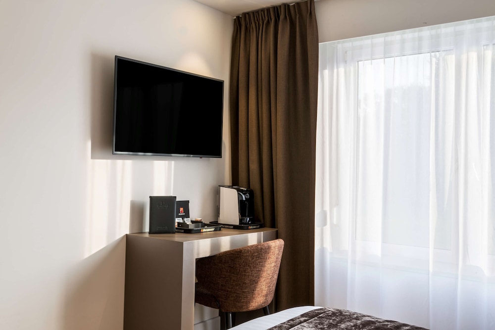 Best Western L Aquarium Arras Nord 24/69