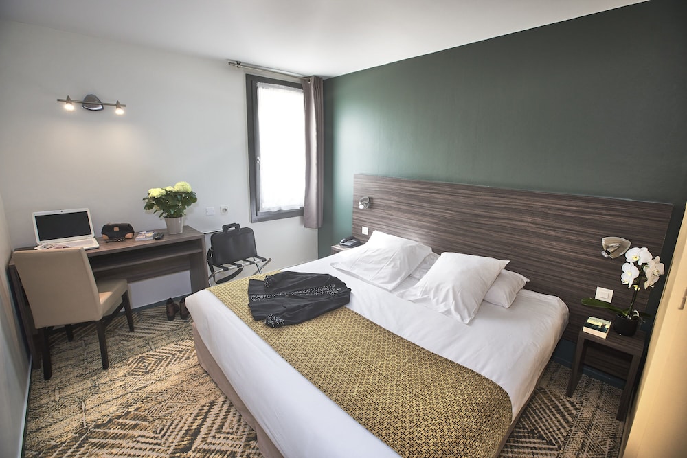 Loreak Hotel 13/40