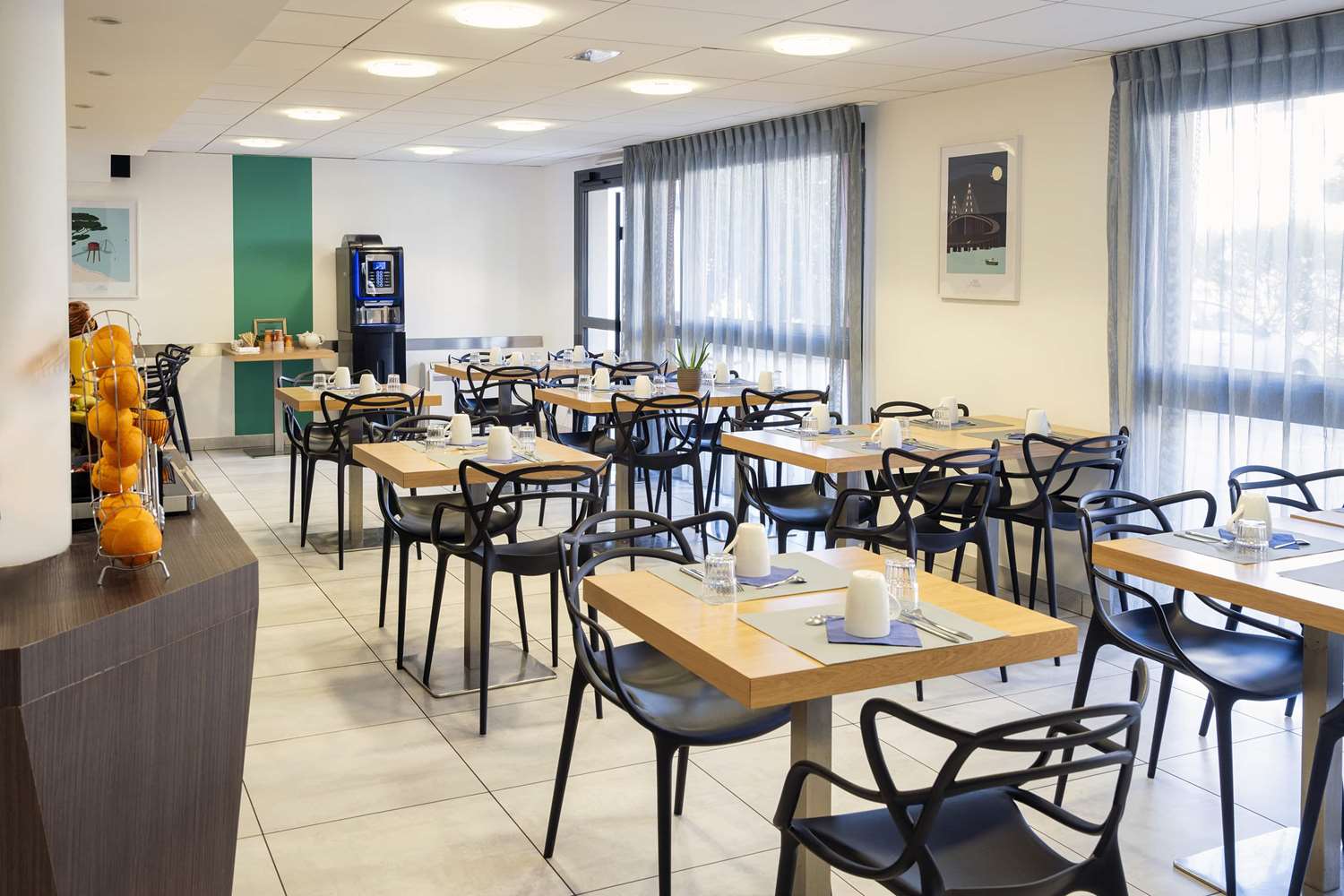 restaurant cafeteria