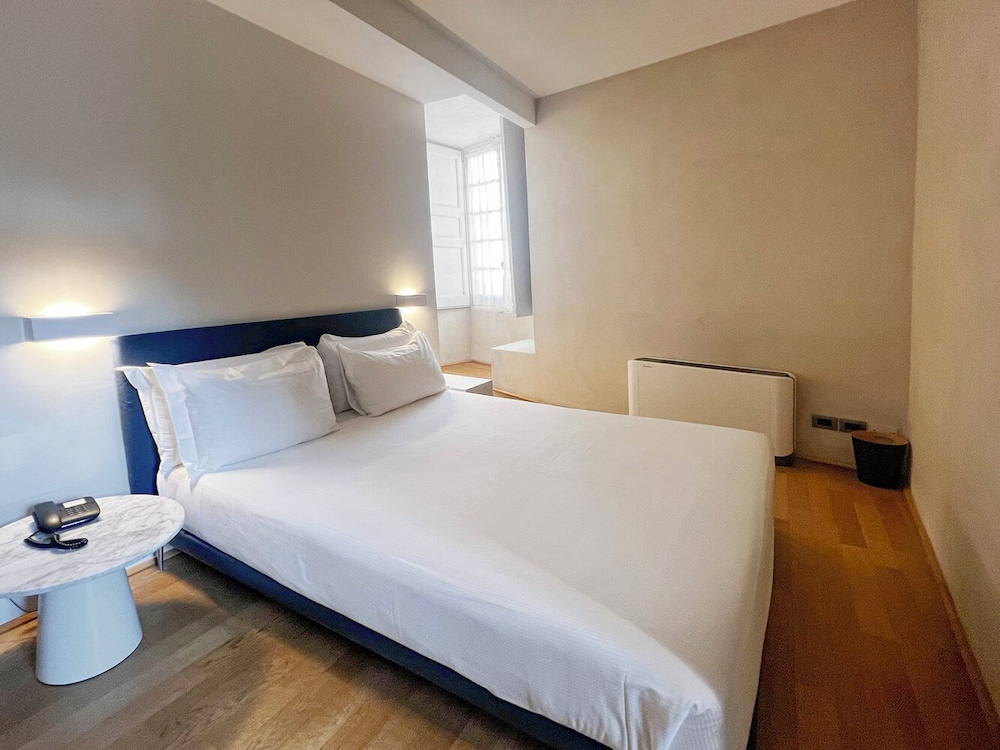 LUXURY, DOUBLE BED, SOFA