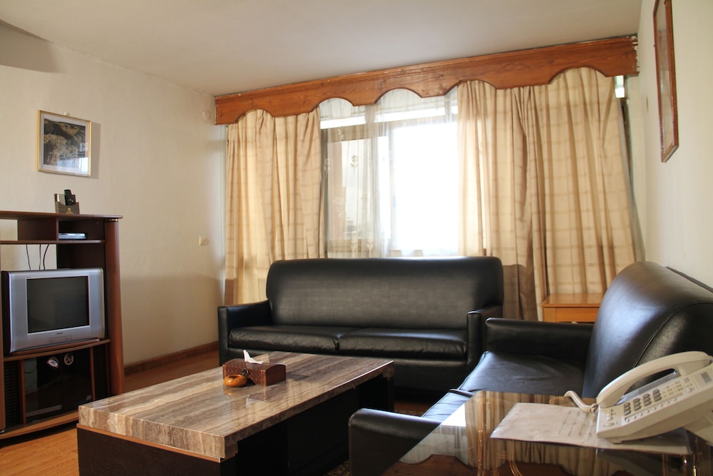 Emmad Furnished Hotel 28/50