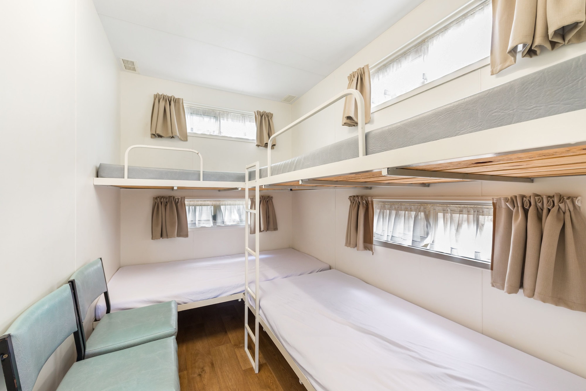 2 Bedrooms, Cabin, 1 Double and 2 Bunk Beds