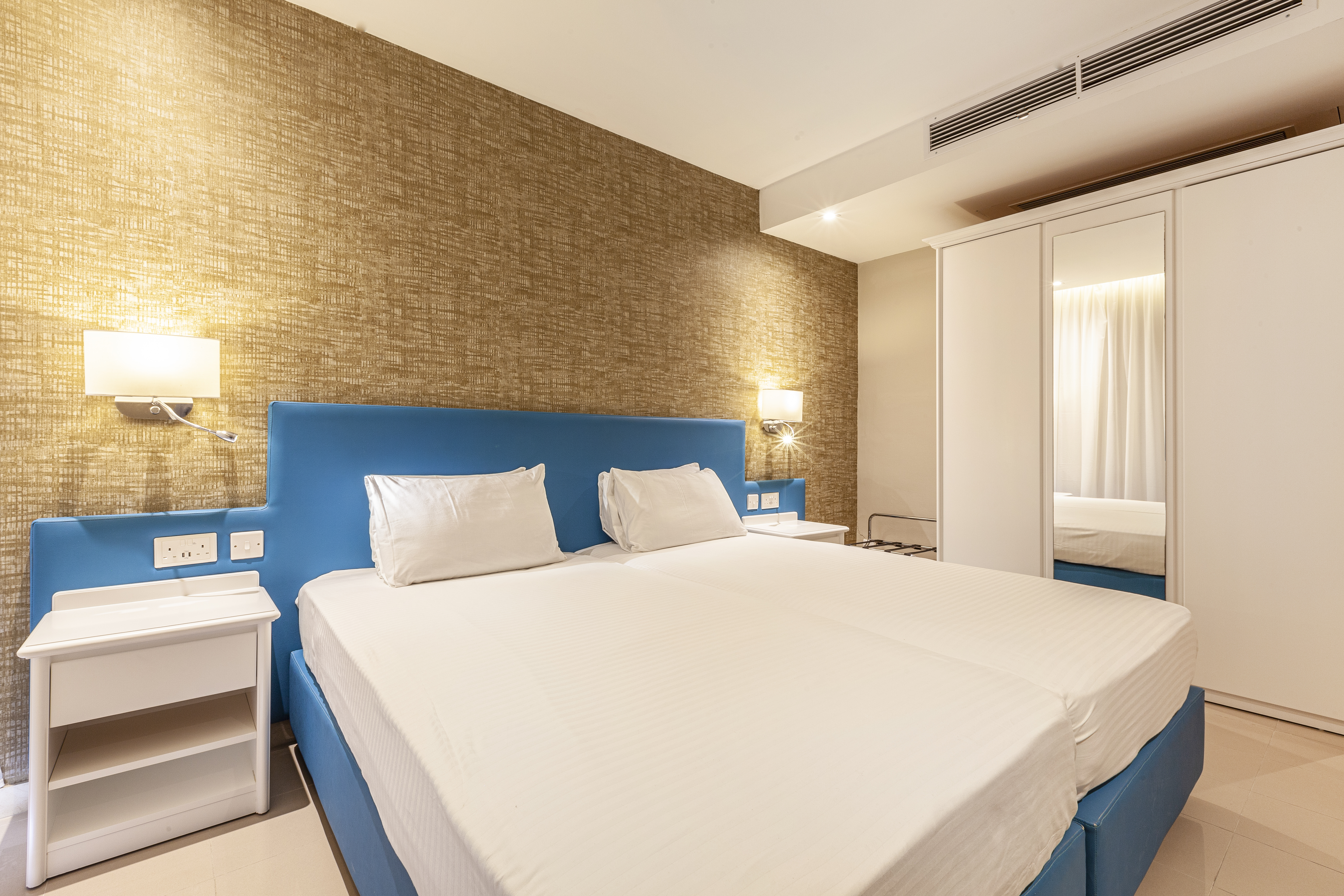 Standard, Double or Twin Bed