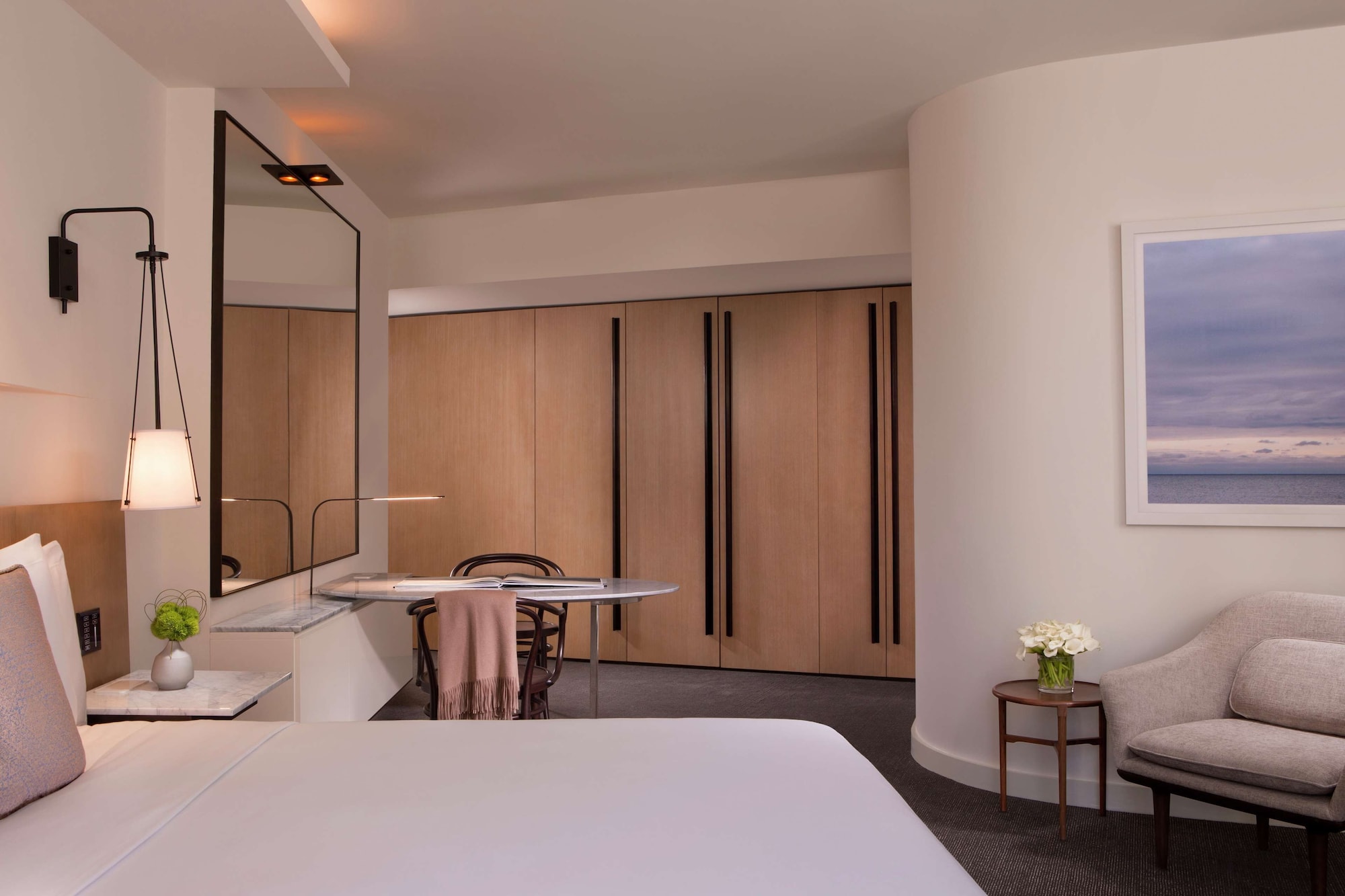CLUB, SAKURA, KING BED, CORNER