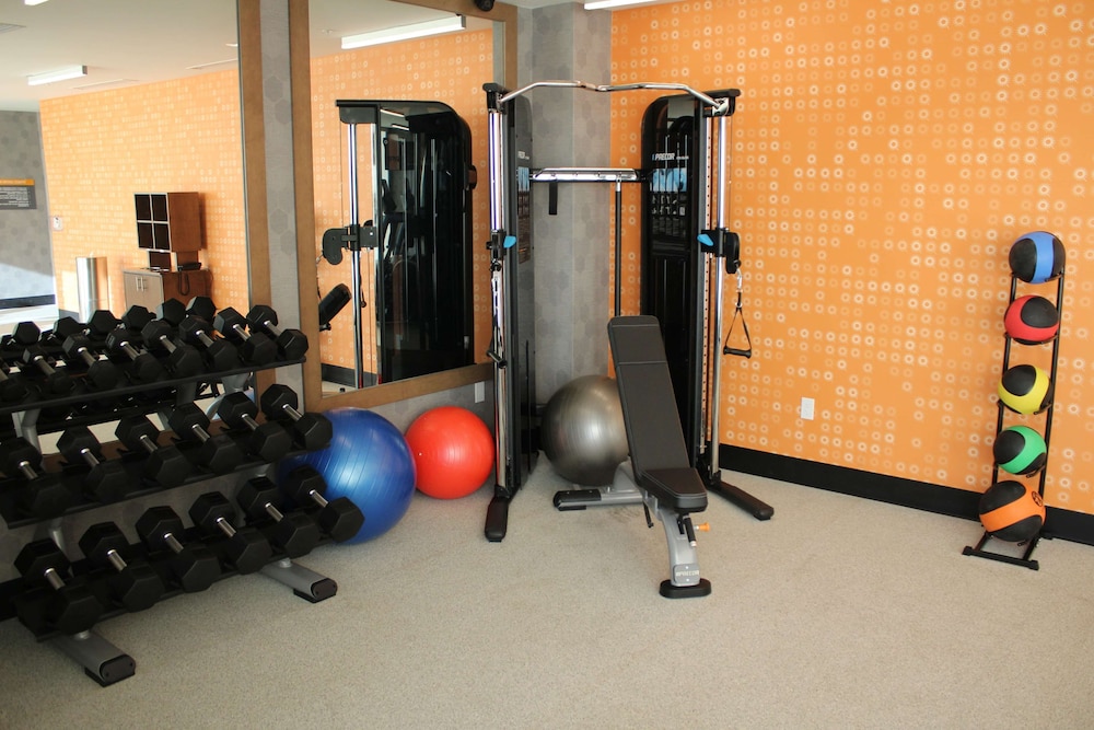 La Quinta Inn & Suites by Wyndham Bardstown 10/19