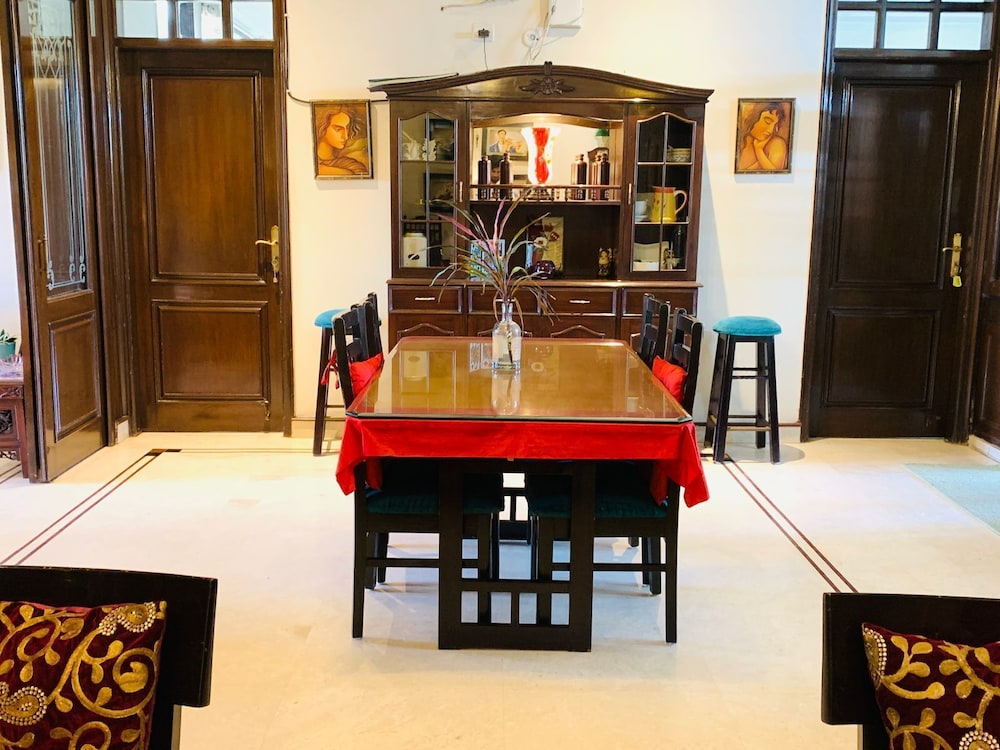 Hotel Vandana S Bed And Breakfast 33/50