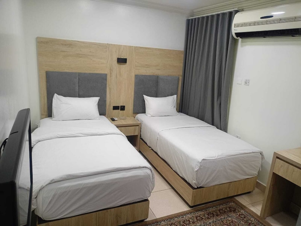 2 Bedrooms, Apartment, Double and Twin Beds