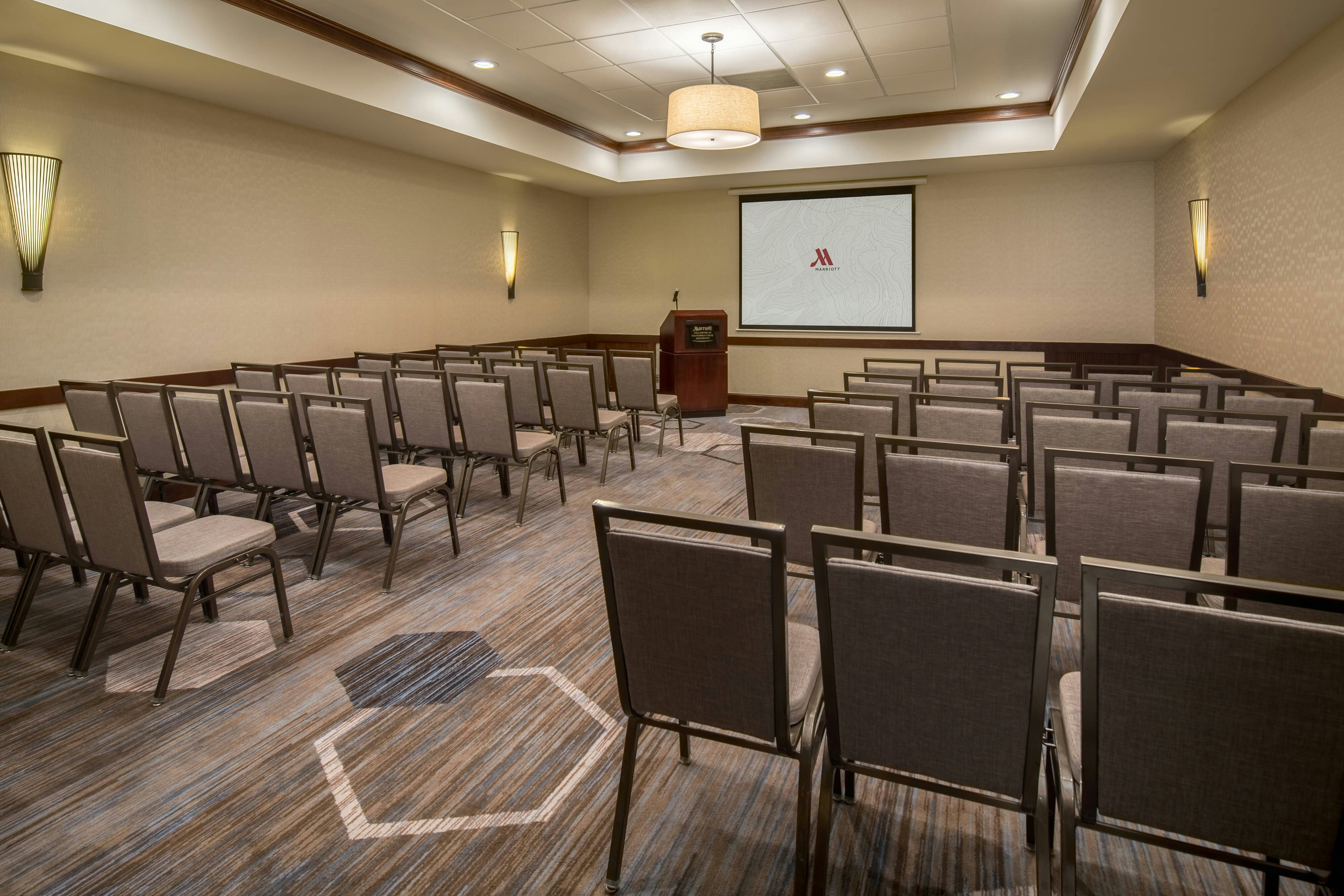 Fullerton Marriott at California State University 17/27