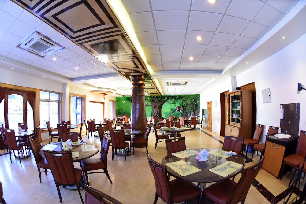 Sharada International Hotel 25/31