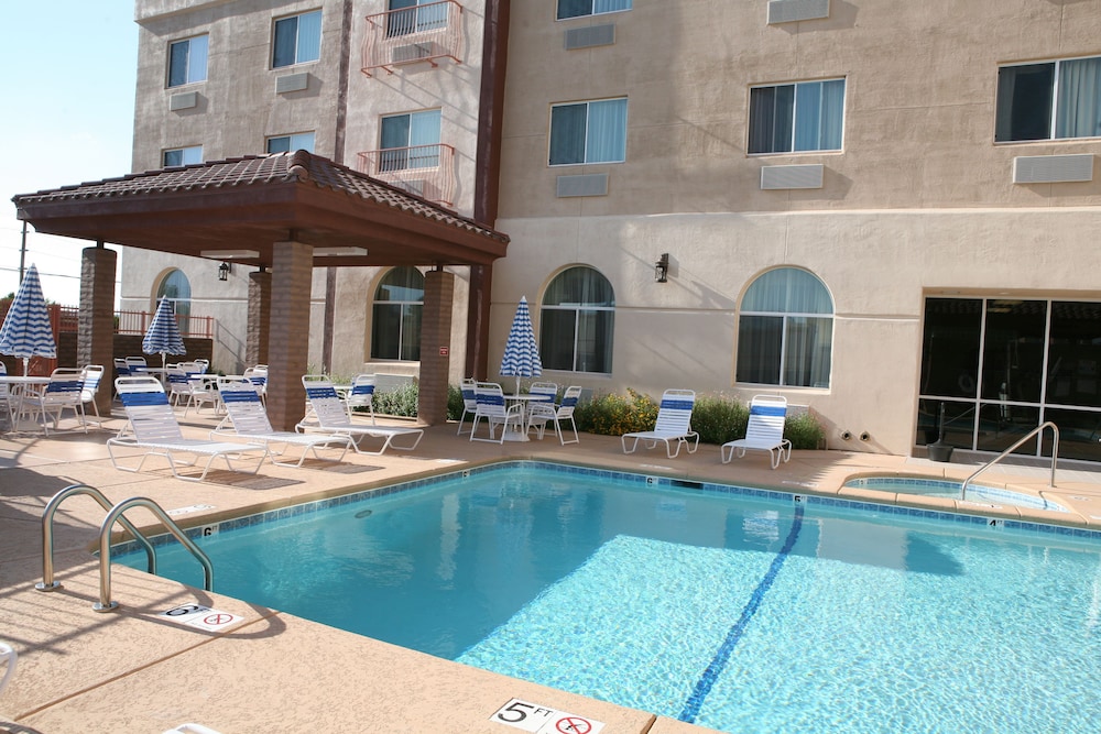 Garden Place Suites 5/61