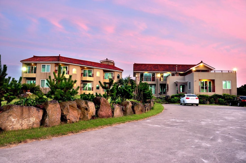 The Haus photo4
