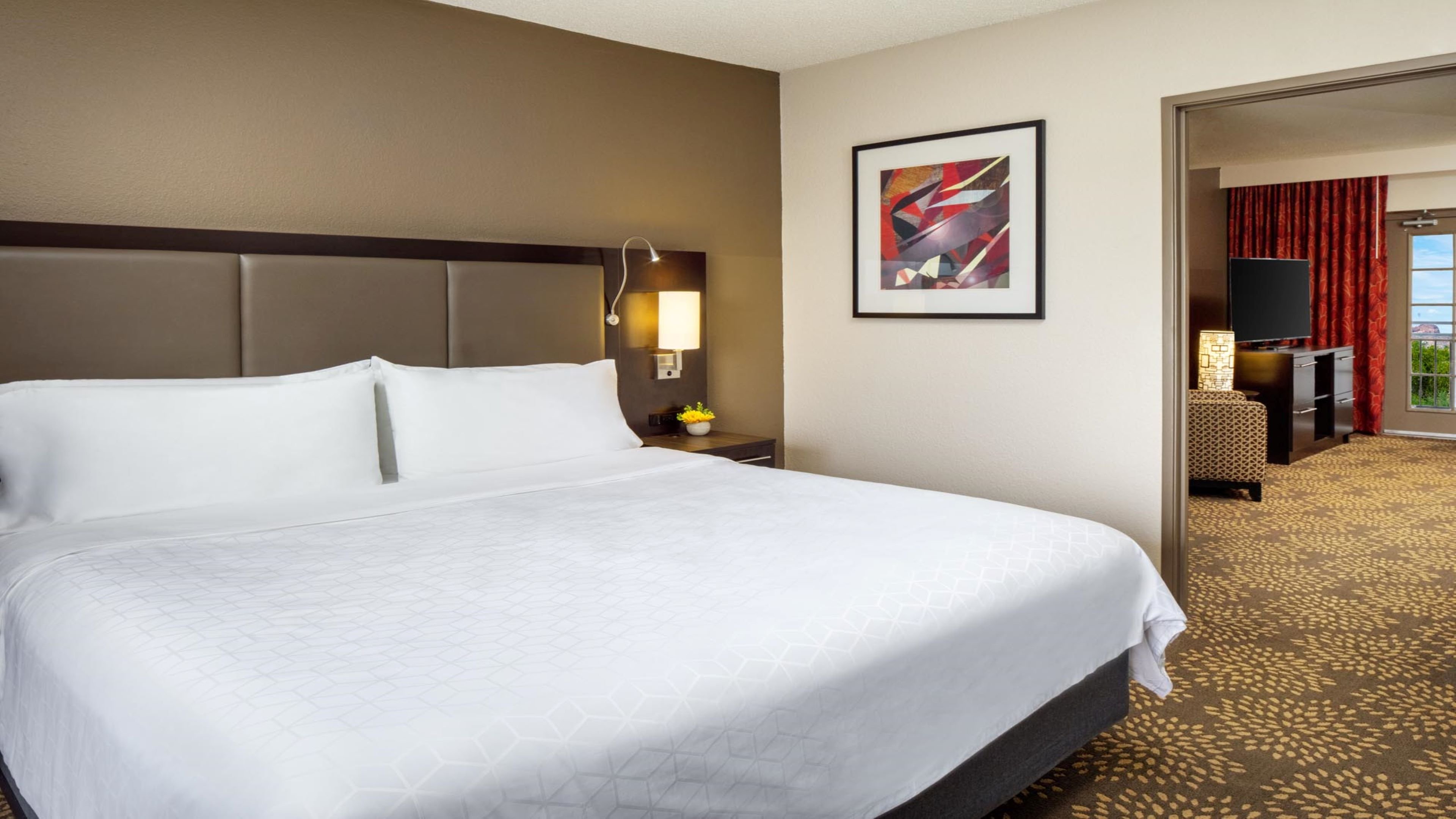 Holiday Inn Hotel And Suites Phoenix Airport North 18/86