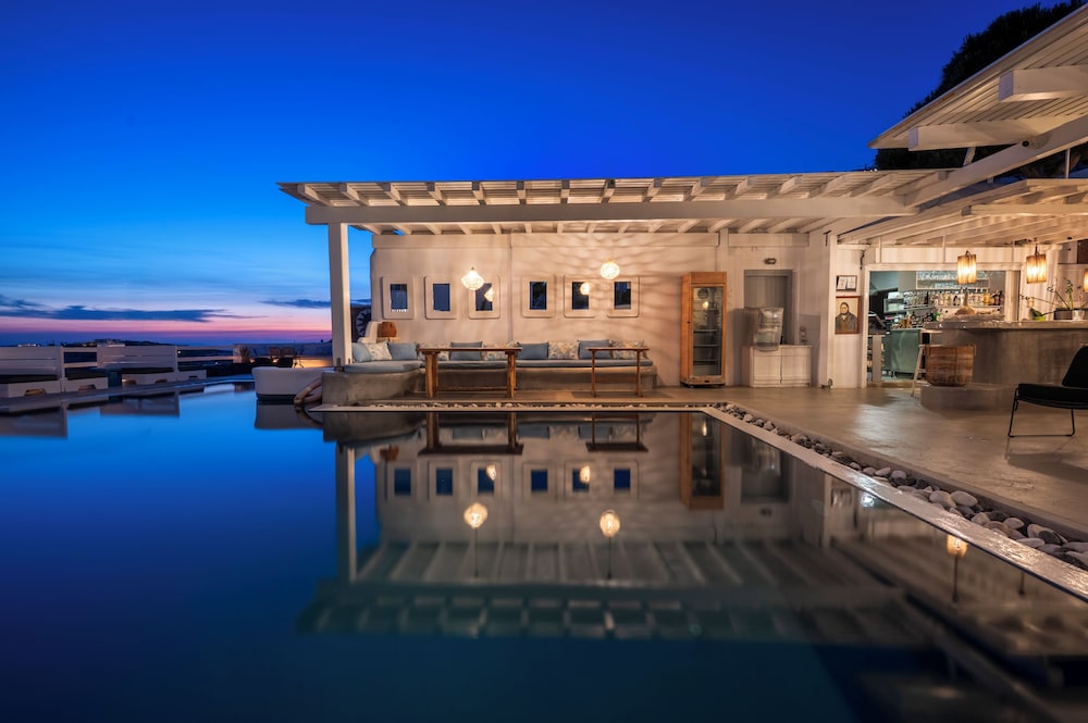 Flaskos Suites 2/50