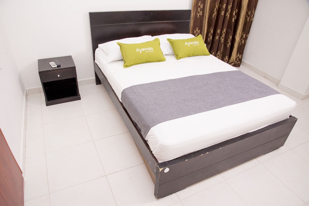 Ayenda 1605 Coral 8/31