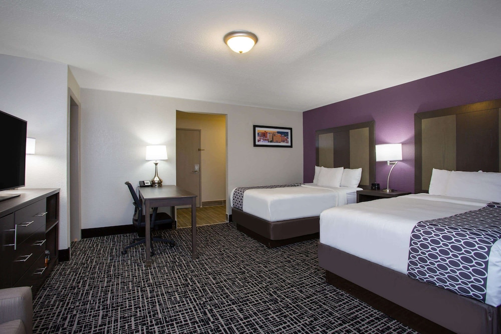La Quinta Inn & Suites by Wyndham Roanoke Salem 18/58