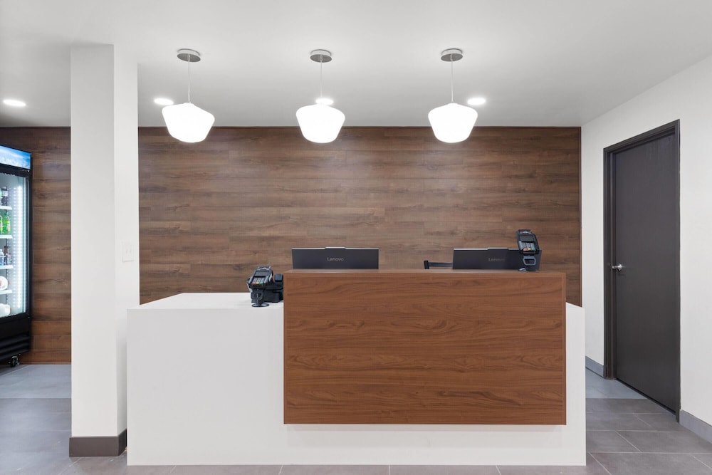 Wingate by Wyndham Augusta I-20 8/56