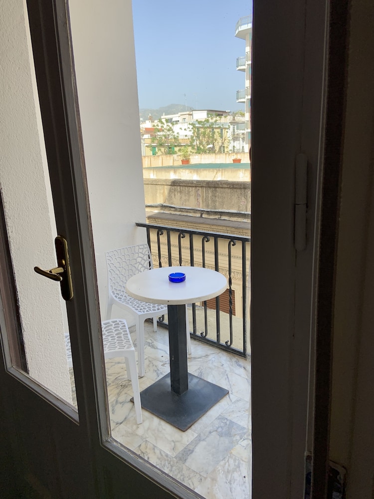 Lungomare Hotel 65/71