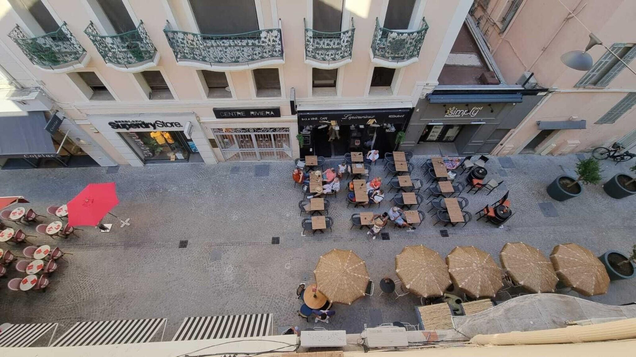 Charlie's Hotel photo1