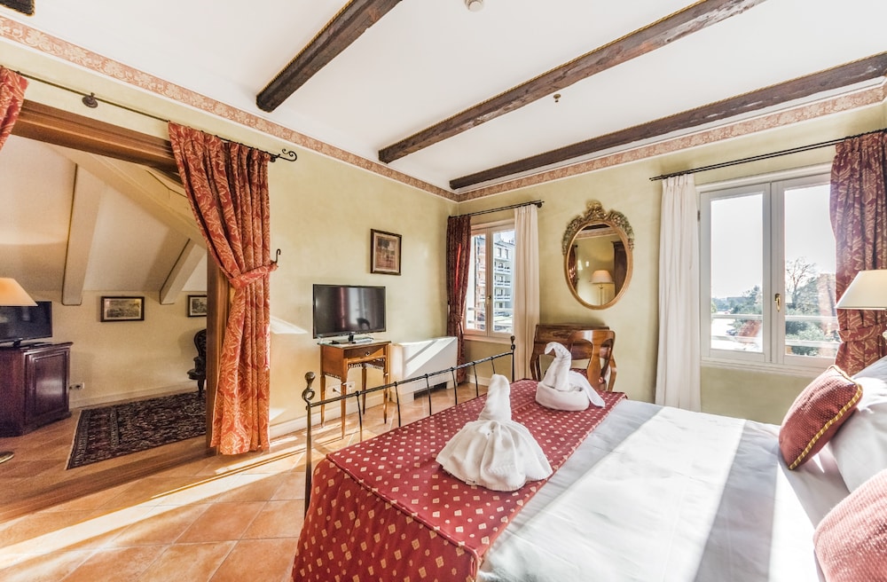 Romantic, Studio, Suite, Villa, King Bed, Sofa