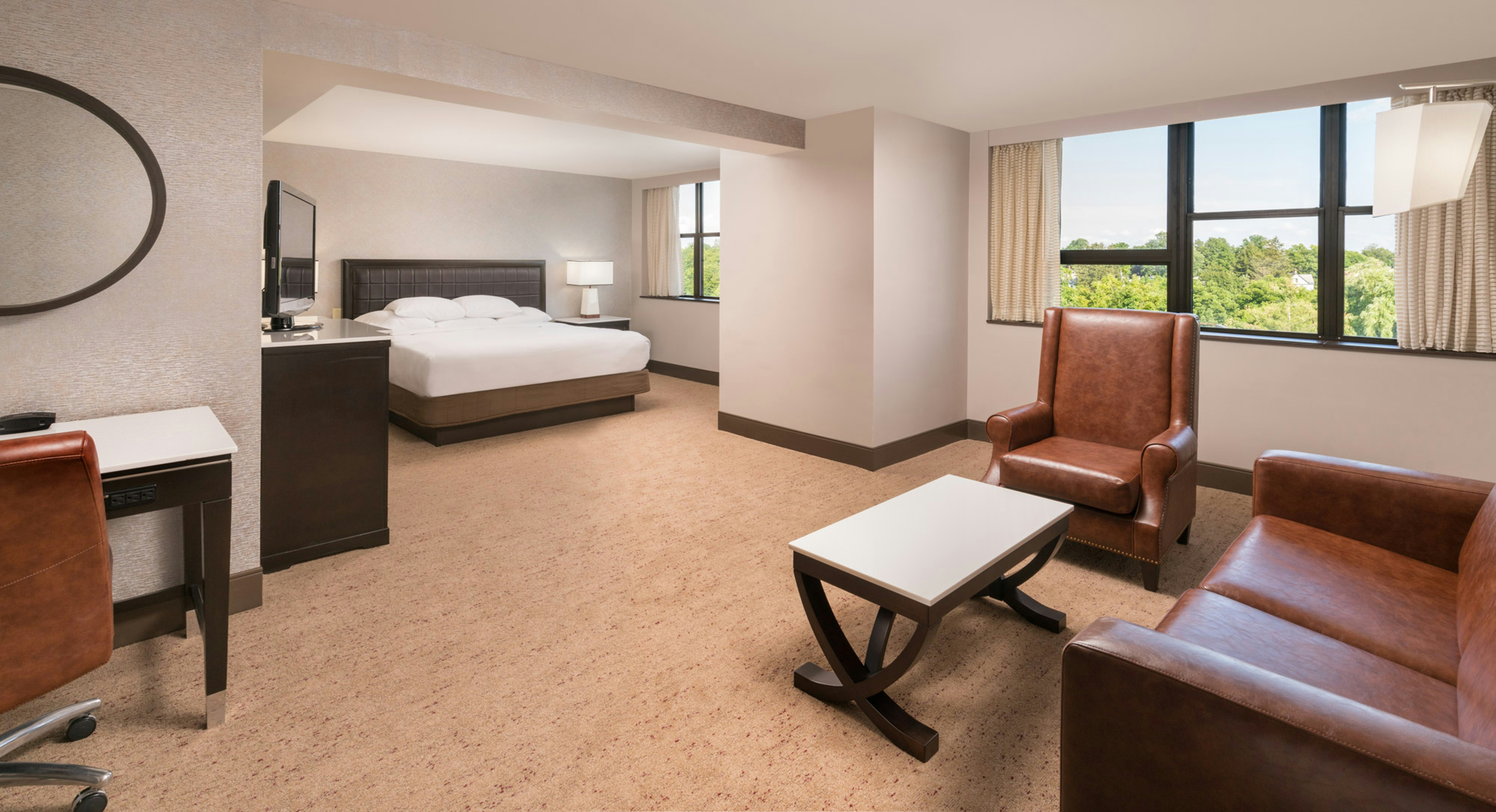 THE SARATOGA HILTON 23/75