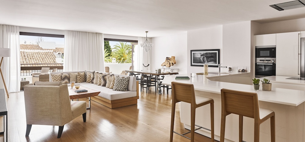 Nobu Hotel Marbella 72/77