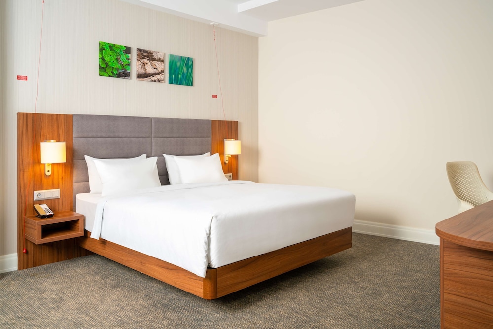 Hilton Garden Inn Bucharest Old Town 40/87