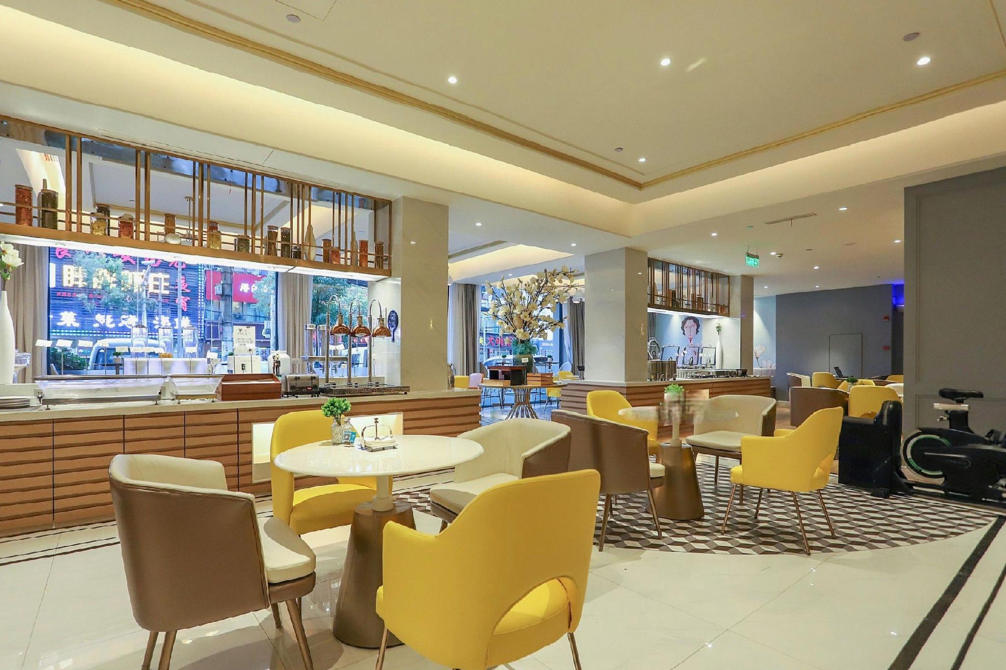 Baiyulan Hotel (Wuhan Meiyuan Xiaoqu Metro Station Dingziqiao) 23/27