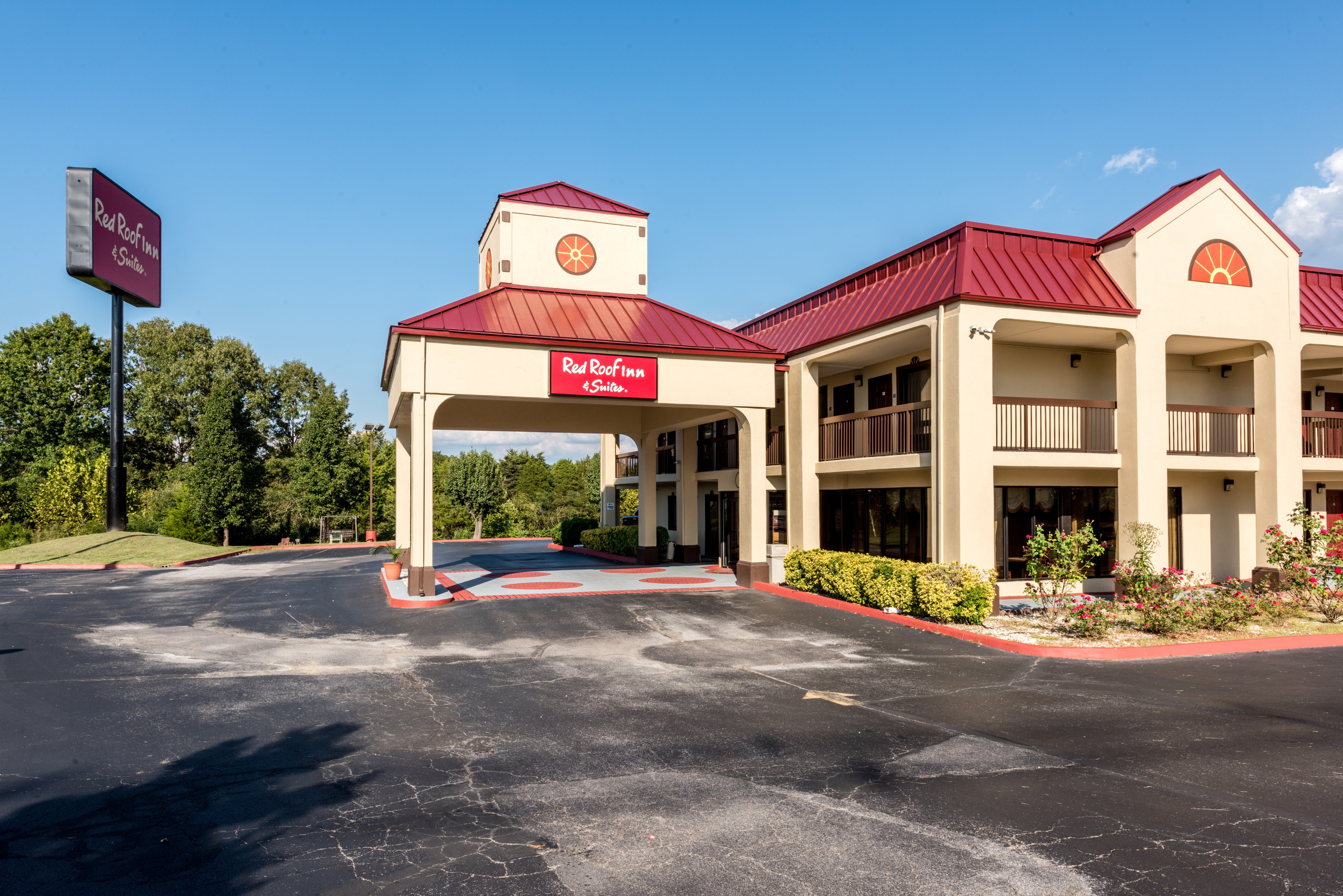 Red Roof Inn & Suites Clinton 34/41