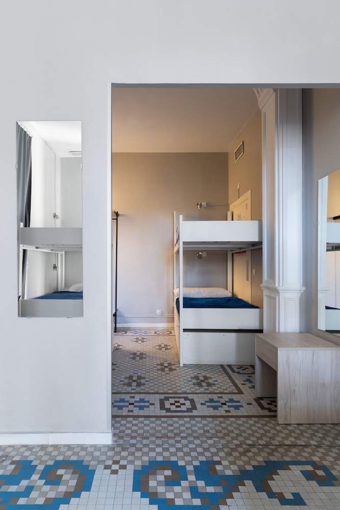 Purple Nest Hostel 8/60