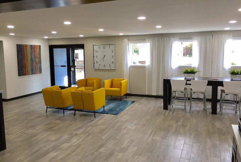 Days Inn & Suites By Wyndham Cincinnati North 22/32