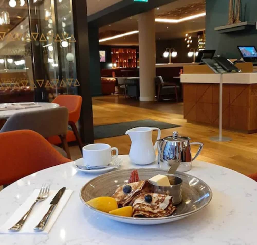 Hyatt Centric The Liberties Dublin 48/72