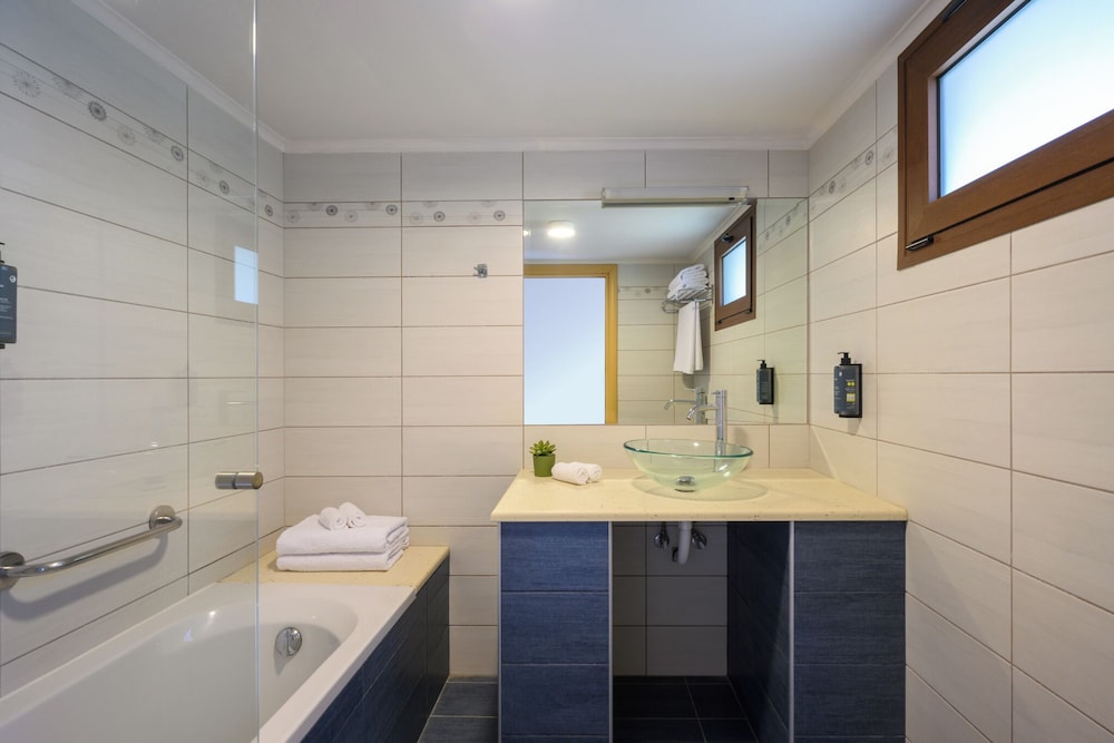 Elisso Hotel 48/50