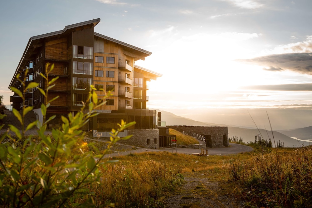 Copperhill Mountain Lodge 5/71