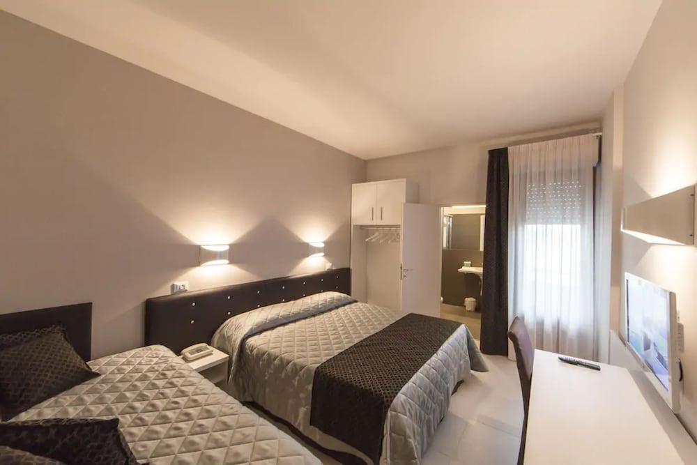 Delta Hotel 15/36