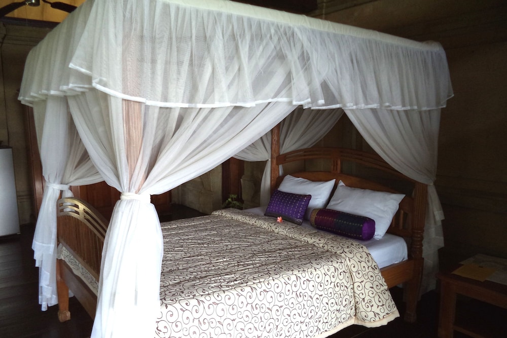 TRADITIONAL, DOUBLE BED